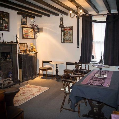 The Benbow Inn At Ruyton-Xi-Towns Esterno foto