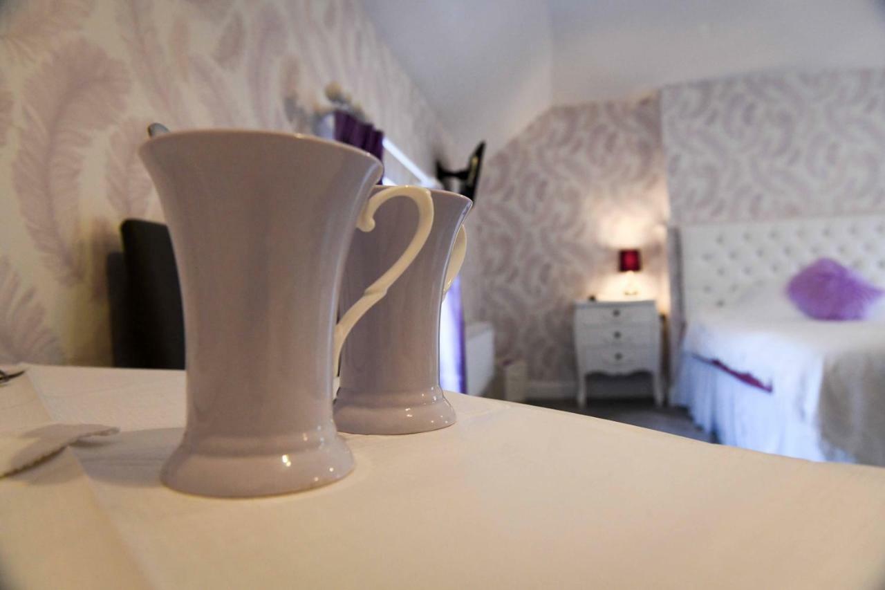 The Benbow Inn At Ruyton-Xi-Towns Esterno foto